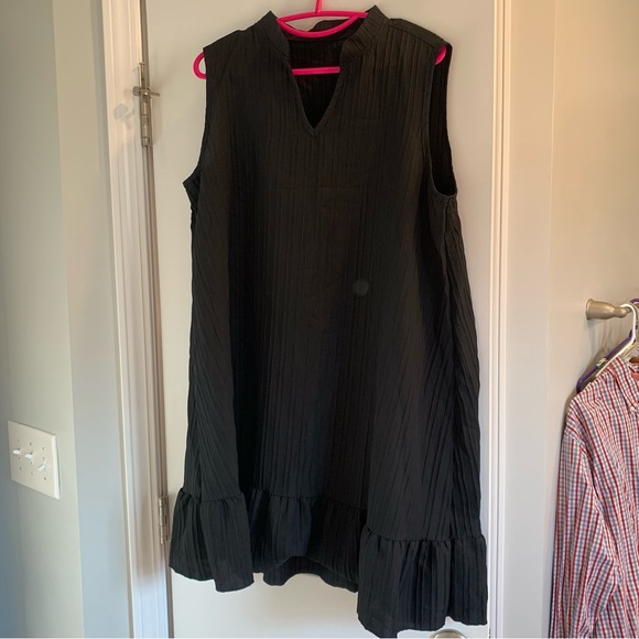 Black Notched Neck Ruffle Hem Smock Dress - Picture 3 of 12